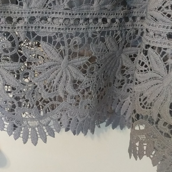 Lavender lace dress - Picture 5 of 8